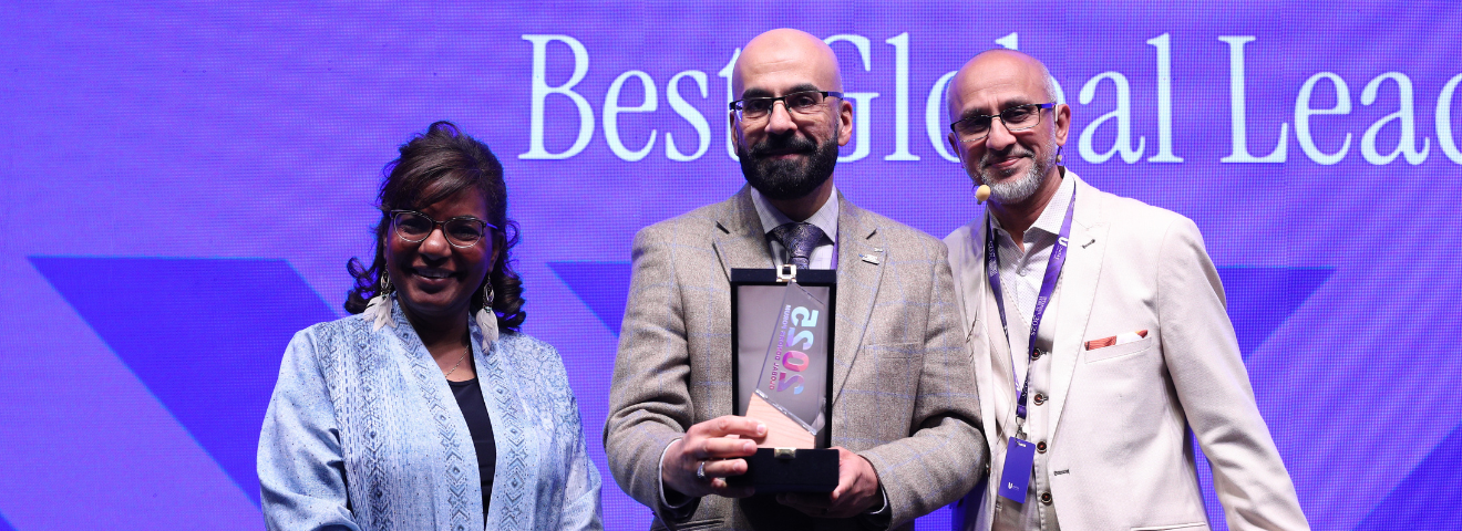 Othman Moqbel receiving the Best Global Leader Award at the Muslim Impact Forum in 2025